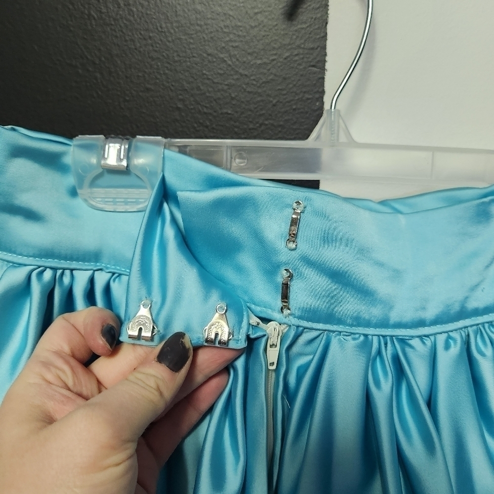 Vintage aqua blue pinup puffy skirt - Picture 6 of 6